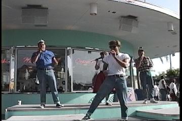 The Hitones rockin' to the oldies